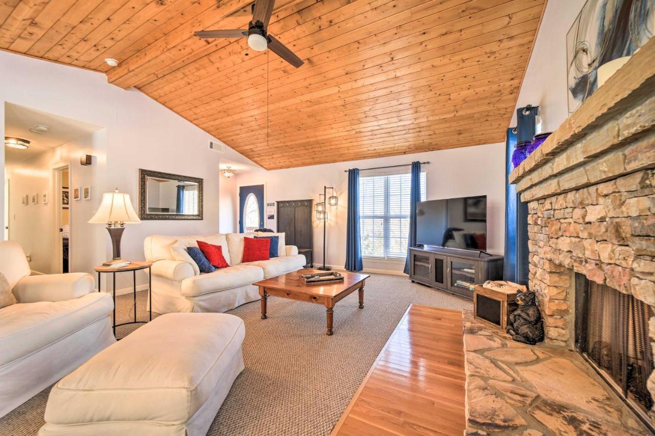 Cozy Sapphire Resort Home With Deck And Mountain Views Exterior photo