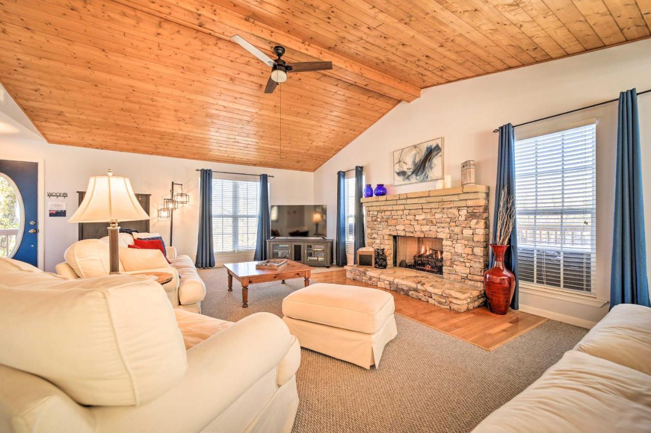 Cozy Sapphire Resort Home With Deck And Mountain Views Exterior photo
